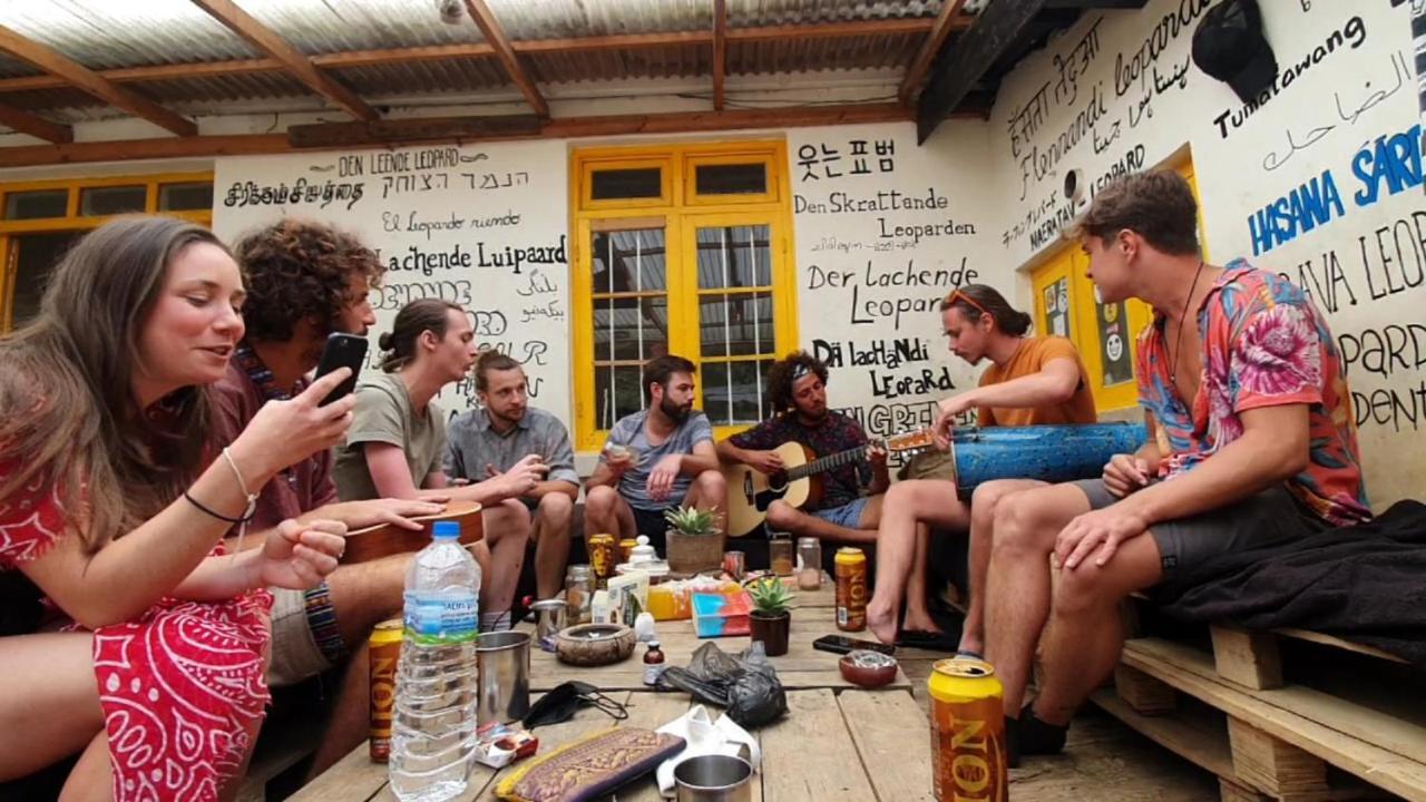 נוארה אליה Laughing Leopard Hostel מראה חיצוני תמונה